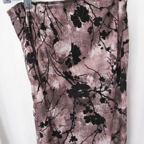 NWT - PrettyLittleThing Brown Floral Side Slit Skirt - Picture 13 of 14